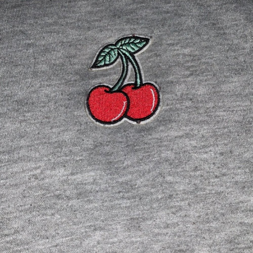 Cherry t-shirt - Picture 5 of 5